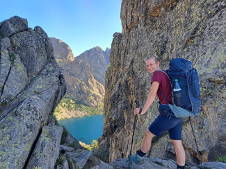 Johanna Weigel beim Bergsteigen